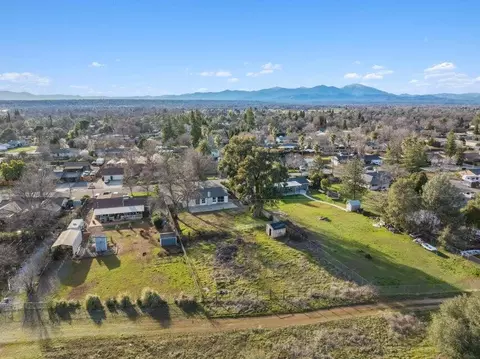 View/Area - 7045 Hermosa Way, Redding, CA 96002 photo 4 of 6