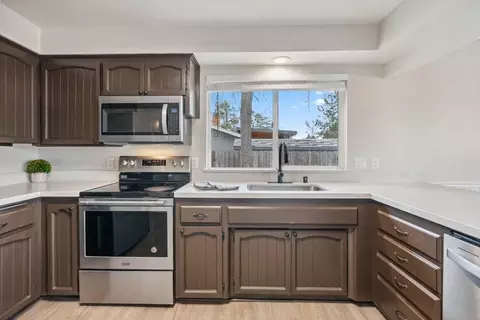 Kitchen - 7045 Hermosa Way, Redding, CA 96002 photo 3 of 6