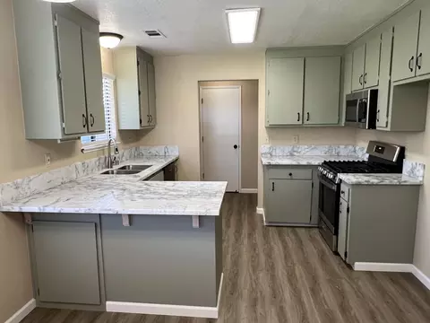 Kitchen - 4151 St Patricks Ave, Redding, CA 96003 photo 1 of 5