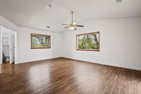 Bedroom - 12526 Glide Way, Redding, CA 96003 photo 2 of 8