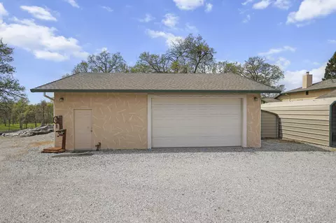 Exterior - 12526 Glide Way, Redding, CA 96003 photo 2 of 9