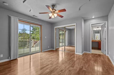 Bedroom - 12526 Glide Way, Redding, CA 96003 photo 4 of 8