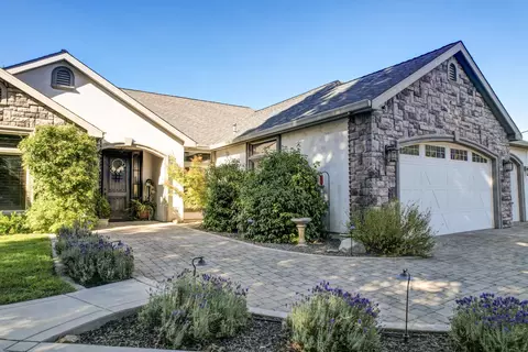 4668 Mayo Ct, Redding, CA 96001