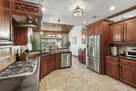 4668 Mayo Ct, Redding, CA 96001 photo 10