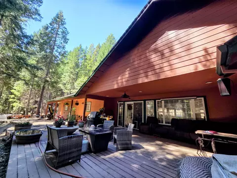 2940 Bear Creek Rd, Weaverville, CA 96093