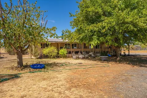 10755 Cody Dr, Red Bluff, CA 96080 photo 1