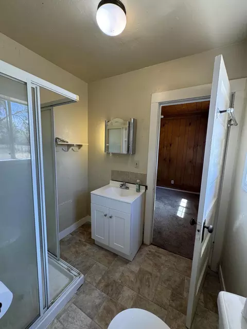 Bath - 312 Water St, Bieber, CA 96009 photo 2 of 3