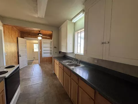 Entry Way - 312 Water St, Bieber, CA 96009 photo 1 of 2