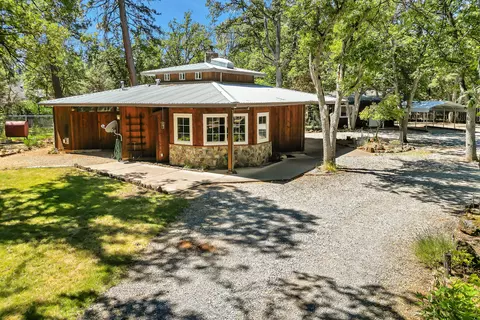 40015 Lava Ct, Cassel, CA 96016