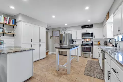 Kitchen - 23570 Cassel Fall River Rd, Fall River Mills, CA 96028 photo 1 of 6