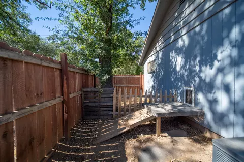 20387 Bernard Way, Redding, CA 96003 photo 17