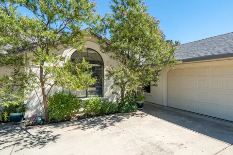 8533 Maynard Rd, Palo Cedro, CA 96073
