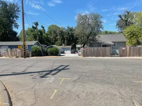 2590 Henderson Rd, Redding, CA 96002