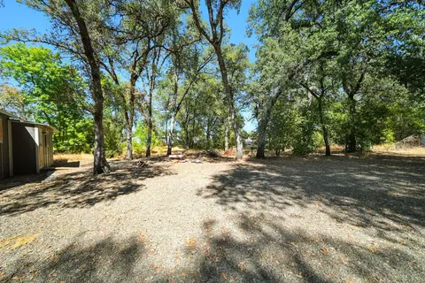 Exterior - 1649 Lake Blvd, Redding, CA 96003 photo 3 of 5