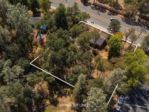 View/Area - 1649 Lake Blvd, Redding, CA 96003 photo 1 of 2