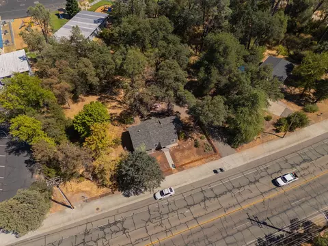 View/Area - 1649 Lake Blvd, Redding, CA 96003 photo 2 of 2