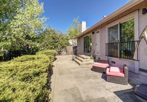 2100 Hacienda St, Redding, CA 96003 photo 18