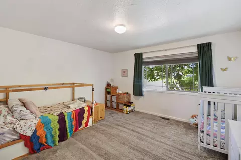 2100 Hacienda St, Redding, CA 96003 photo 9