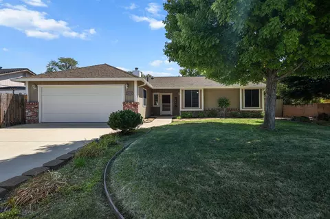 Exterior - 2075 Oconner Ave, Redding, CA 96001 photo 13 of 13
