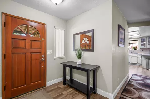 Entry Way - 2075 Oconner Ave, Redding, CA 96001 photo 2 of 2