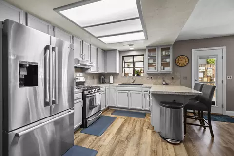 Kitchen - 2075 Oconner Ave, Redding, CA 96001 photo 2 of 3