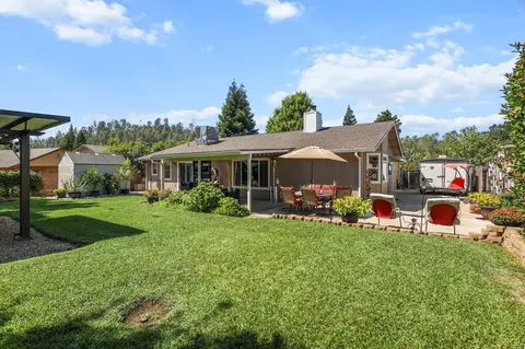 Exterior - 2075 Oconner Ave, Redding, CA 96001 photo 8 of 13