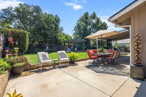 Exterior - 2075 Oconner Ave, Redding, CA 96001 photo 3 of 13