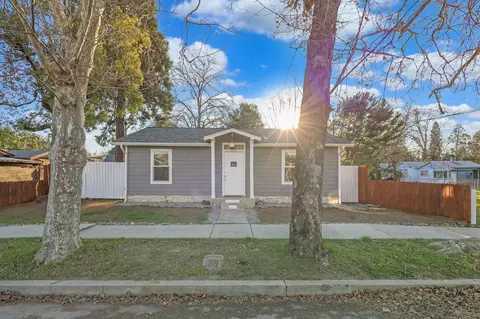 2733 Leland Ave, Redding, CA 96001