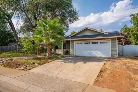 Exterior - 2064 Silverfield Loop, Redding, CA 96002 photo 2 of 11
