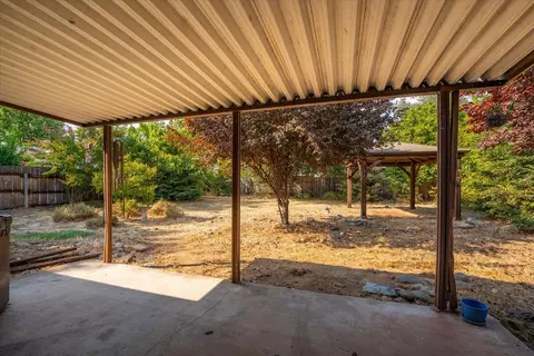 Exterior - 2064 Silverfield Loop, Redding, CA 96002 photo 3 of 11