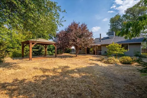Exterior - 2064 Silverfield Loop, Redding, CA 96002 photo 8 of 11