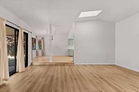 Living - 2064 Silverfield Loop, Redding, CA 96002 photo 3 of 5