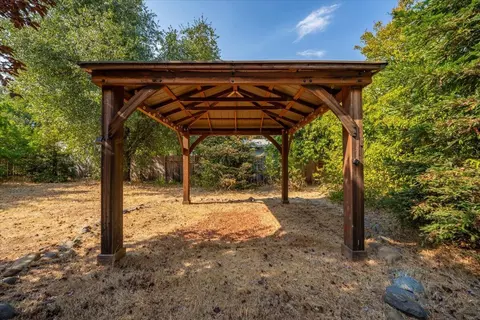 Exterior - 2064 Silverfield Loop, Redding, CA 96002 photo 7 of 11