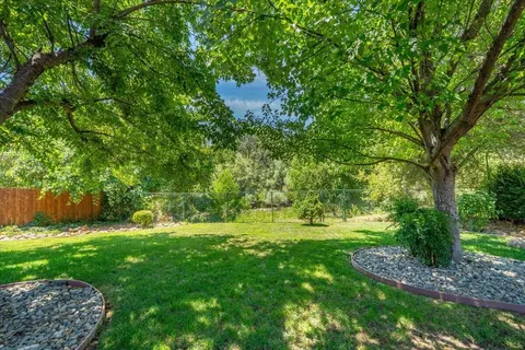 3628 Somerset Ave, Redding, CA 96002 photo 31