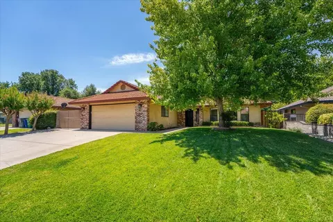 3628 Somerset Ave, Redding, CA 96002