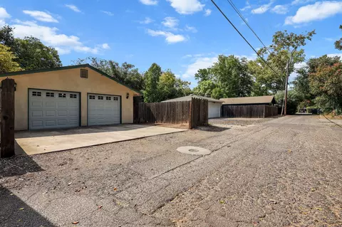 Exterior - 130 W 3rd Ave, Chico, CA 95926 photo 20 of 31
