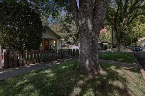 Exterior - 130 W 3rd Ave, Chico, CA 95926 photo 30 of 31