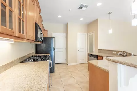 Kitchen - 3137 Sinaloa Trl, Redding, CA 96002 photo 4 of 4