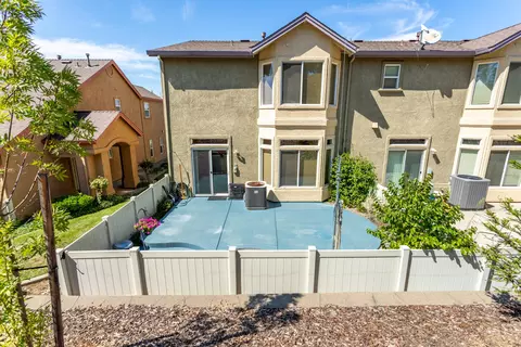 Exterior - 3137 Sinaloa Trl, Redding, CA 96002 photo 3 of 5
