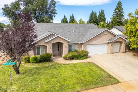2914 Henrys Fork Dr, Redding, CA 96002