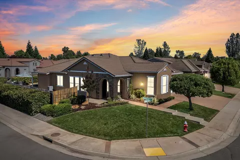 708 Rivercrest Pkwy, Redding, CA 96002