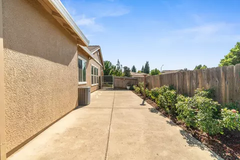 708 Rivercrest Pkwy, Redding, CA 96002 photo 30