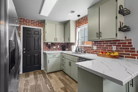 Kitchen - 1857 Cirrus St, Redding, CA 96002 photo 1 of 2