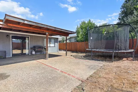 Exterior - 1857 Cirrus St, Redding, CA 96002 photo 7 of 12