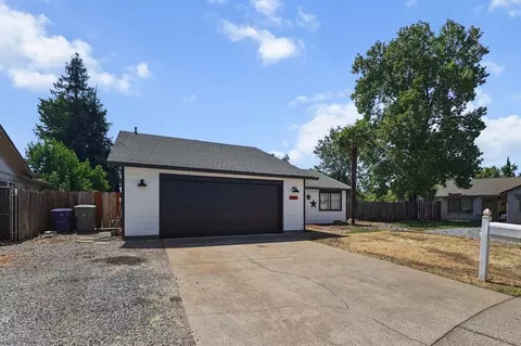 Exterior - 1857 Cirrus St, Redding, CA 96002 photo 9 of 12
