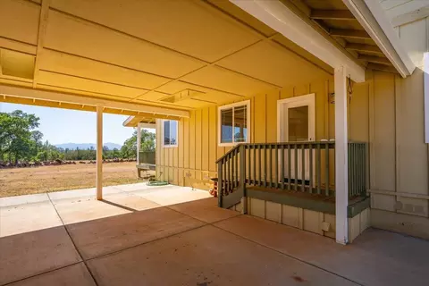 Exterior - 25150 Dersch Rd, Anderson, CA 96007 photo 12 of 23