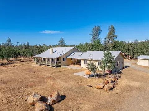 25150 Dersch Rd, Anderson, CA 96007