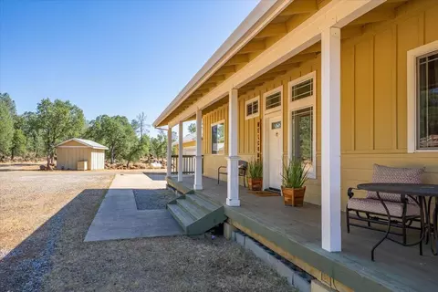 Exterior - 25150 Dersch Rd, Anderson, CA 96007 photo 10 of 23