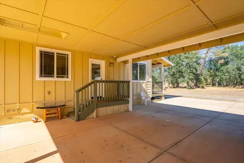 Exterior - 25150 Dersch Rd, Anderson, CA 96007 photo 13 of 23
