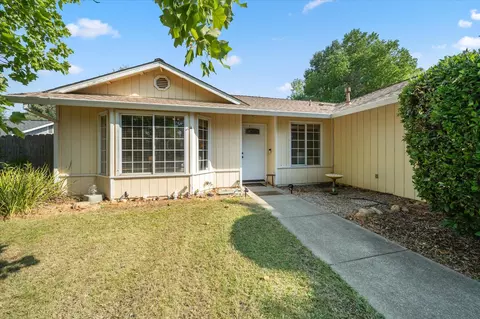Exterior - 2870 Antigua Dr, Redding, CA 96003 photo 2 of 10